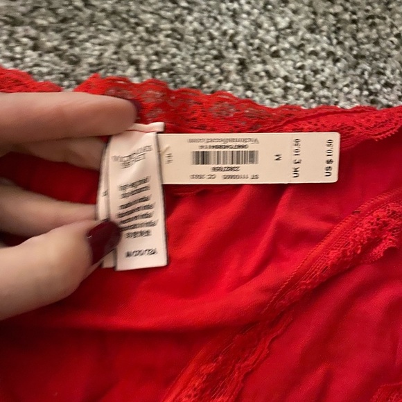 MAIDENFORM Lace Pearl Print Bra 36D with NWT VS Med Red Panty Set - Picture 3 of 4